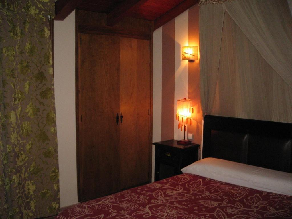 Hotel La Pradera Quintanaentello Chambre photo